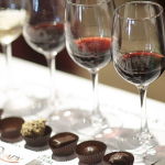 401px-Red_wine_and_chocolate_pairing